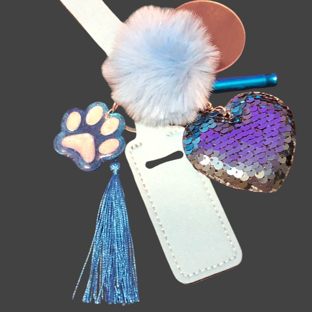HandCrafted Dog Mom PAW PRINT Key Chain Purse Clip Charms Car Mirror Han…